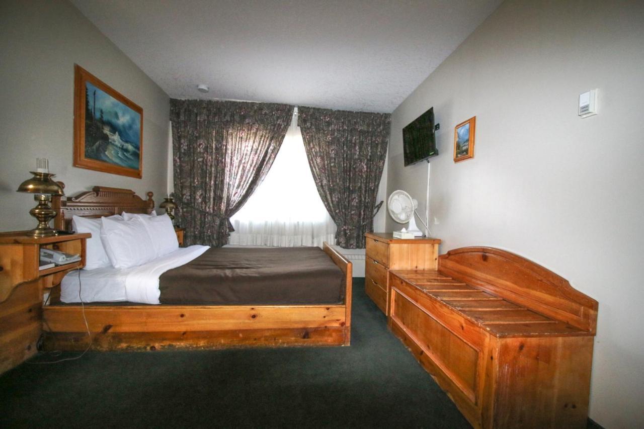 Motel Bighorn & 2*