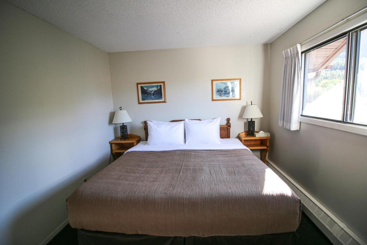 Bighorn & Motel 2*